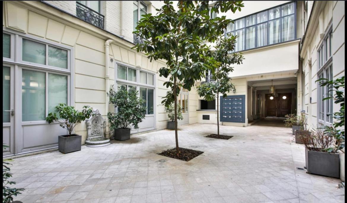 شقة L'Avenue Montaigne باريس المظهر الخارجي الصورة